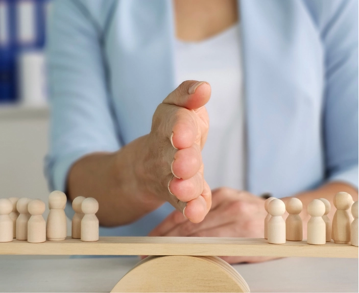Mujer intentando cerrar un trato
