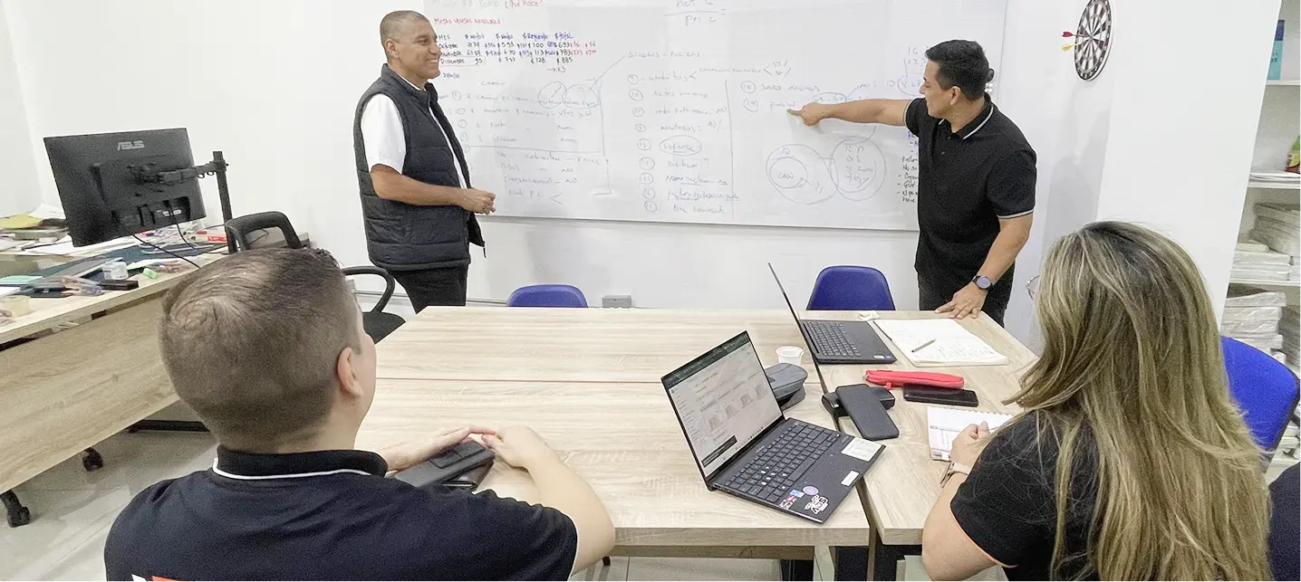 Reunión de capacitación de personas